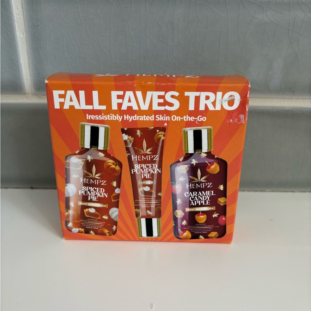 Hempz Fall Faves Trio is a limited-edition travel-sized gift set
